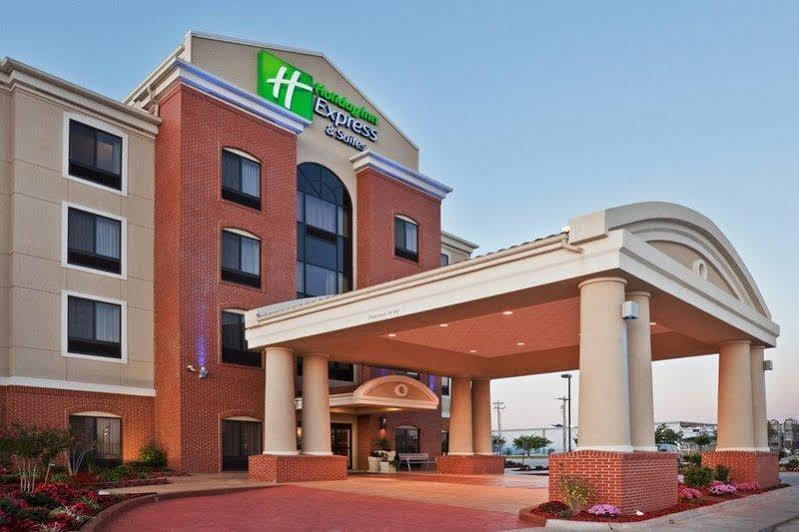Holiday Inn Express & Suites Bonham By Ihg Exterior foto